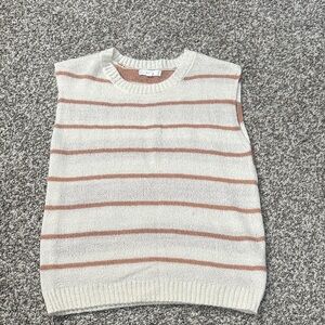 MINE sleeveless Textured Knit Top in Cream and Tan. Size M